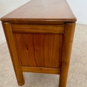 Commode en orme massif Maison Regain, France années 60