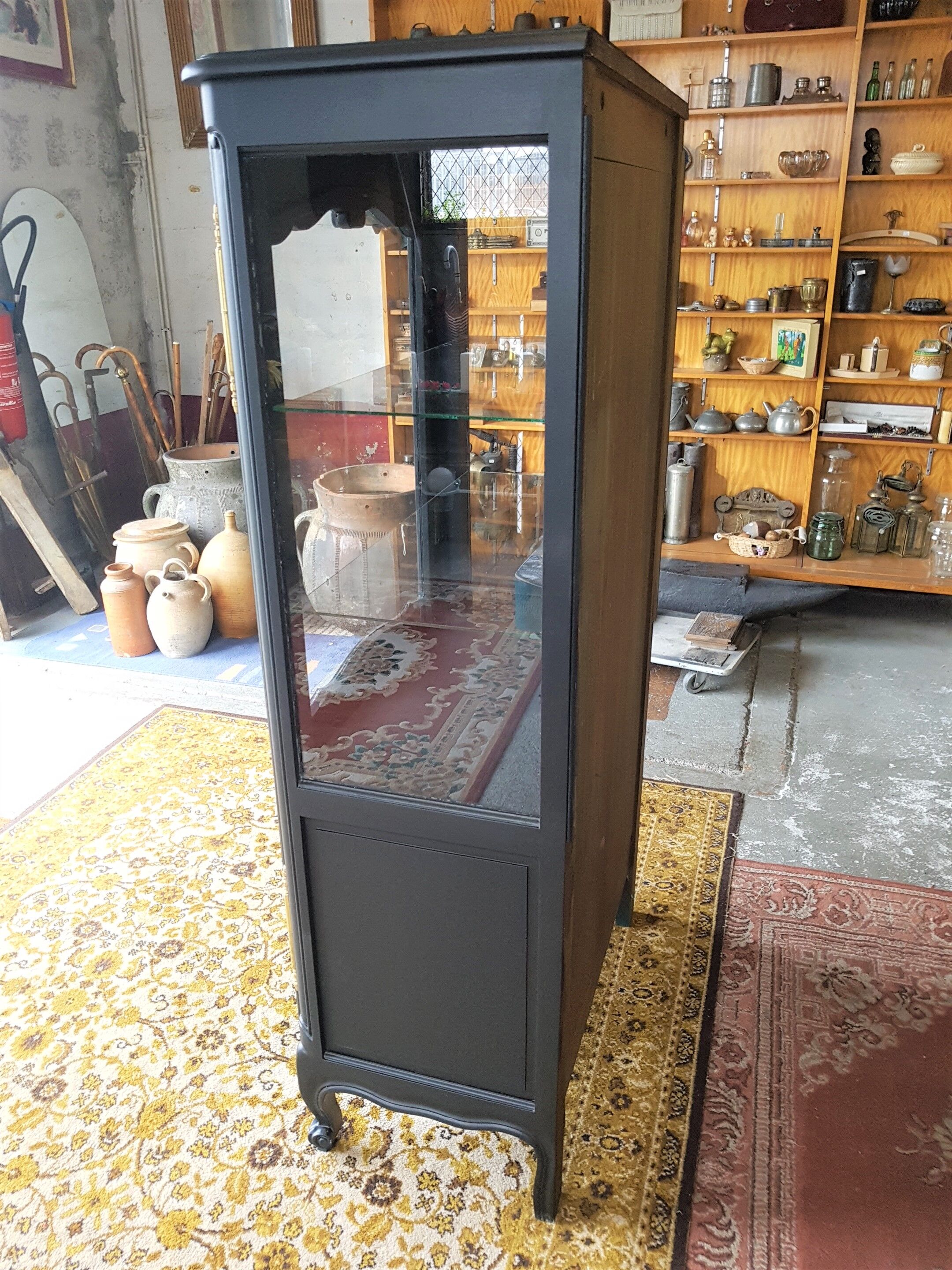 3-sided window wood cabinet