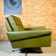 Fauteuil en cuir vert olive vintage danois Svend Skipper