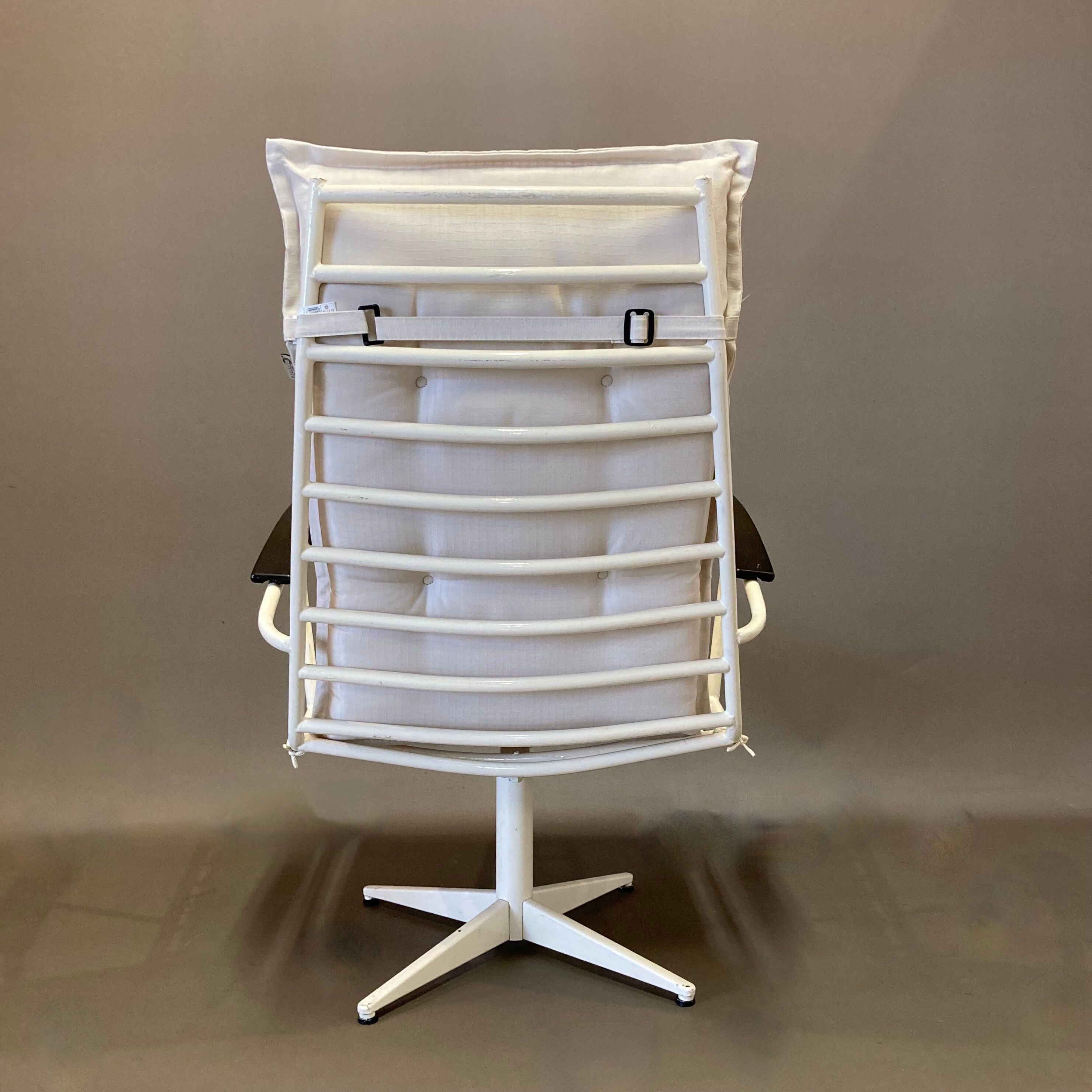 Pair of metal swivel chair and bakelite design 1960