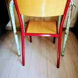 Desk with door-satchel