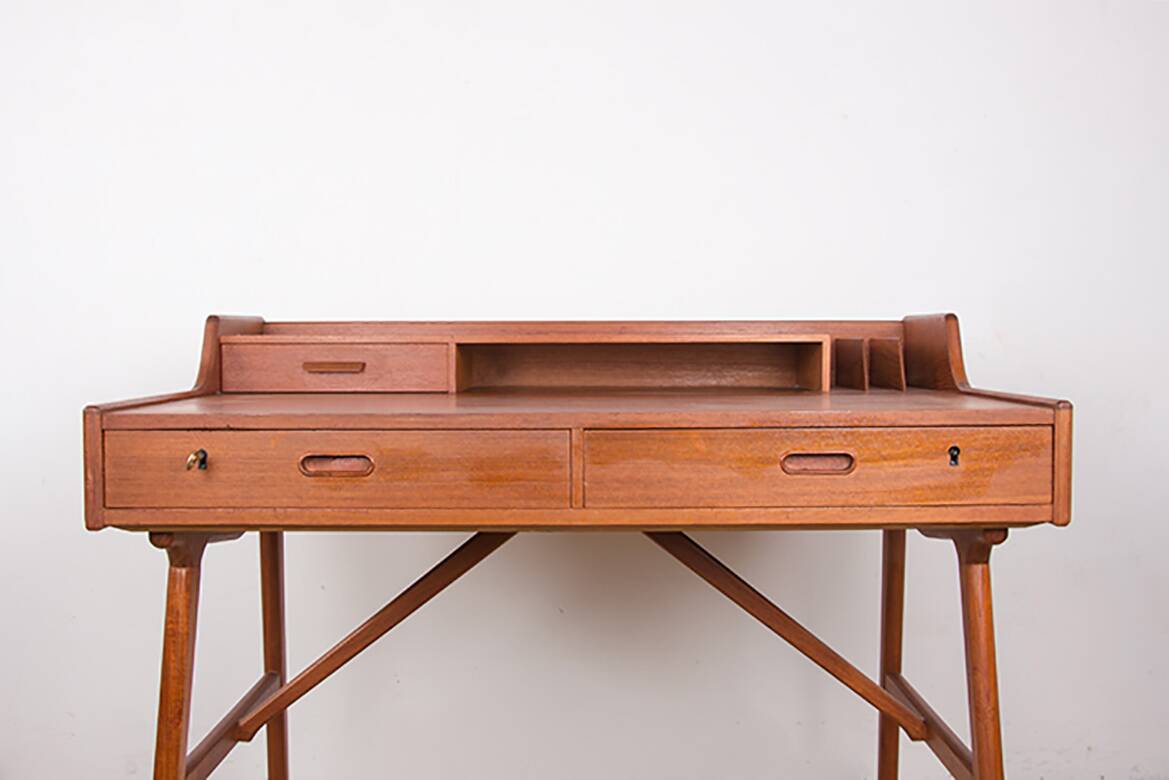 Danish teak desk, model 56, by Arne Wahl Iversen/Vinde Mobelfabrik.