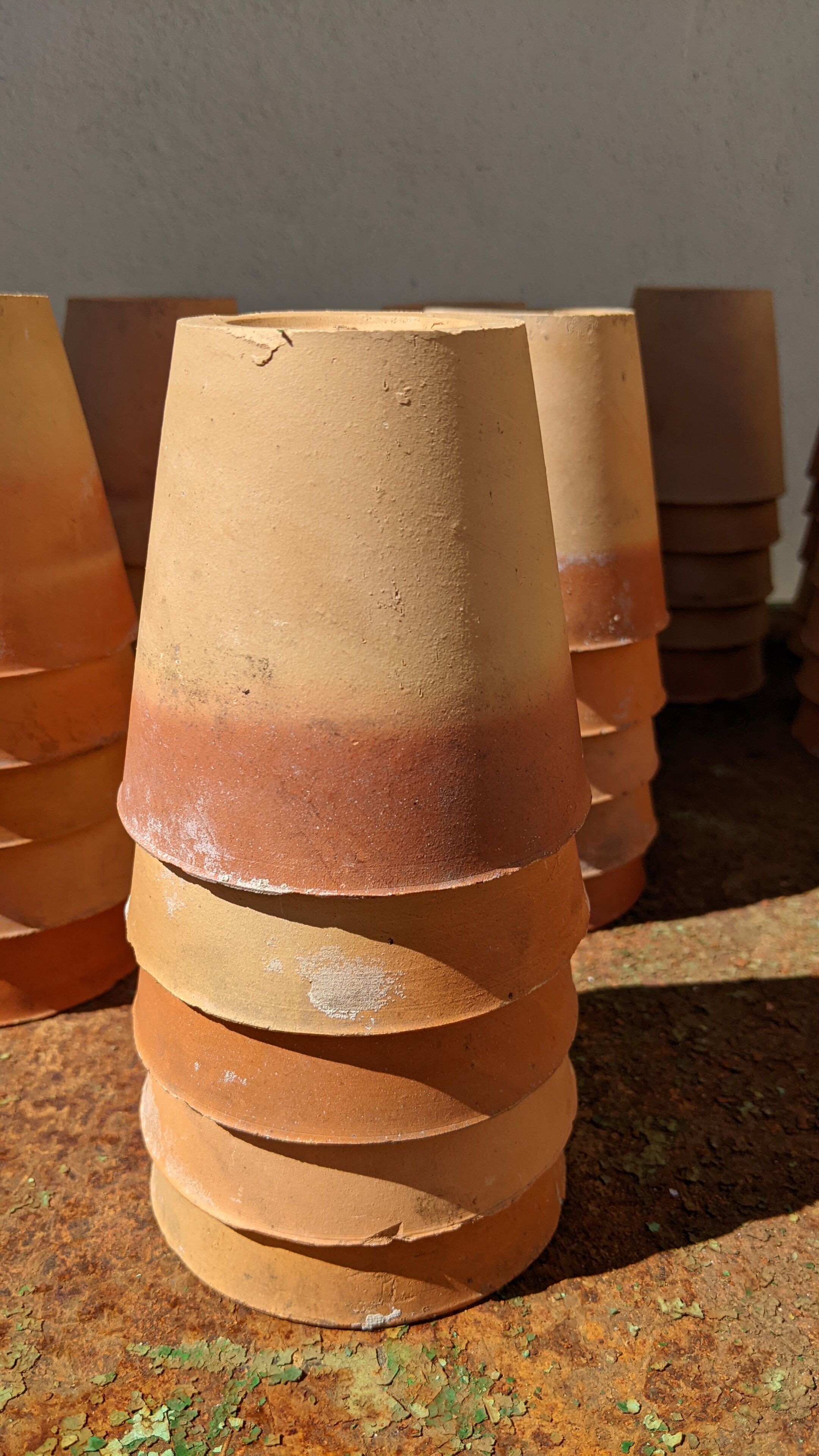 Terracotta pot circa 1930 graineterie