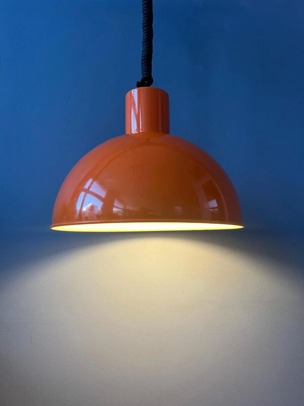 Suspension en émail Orange Fog & Morup de Joe Hammerborg