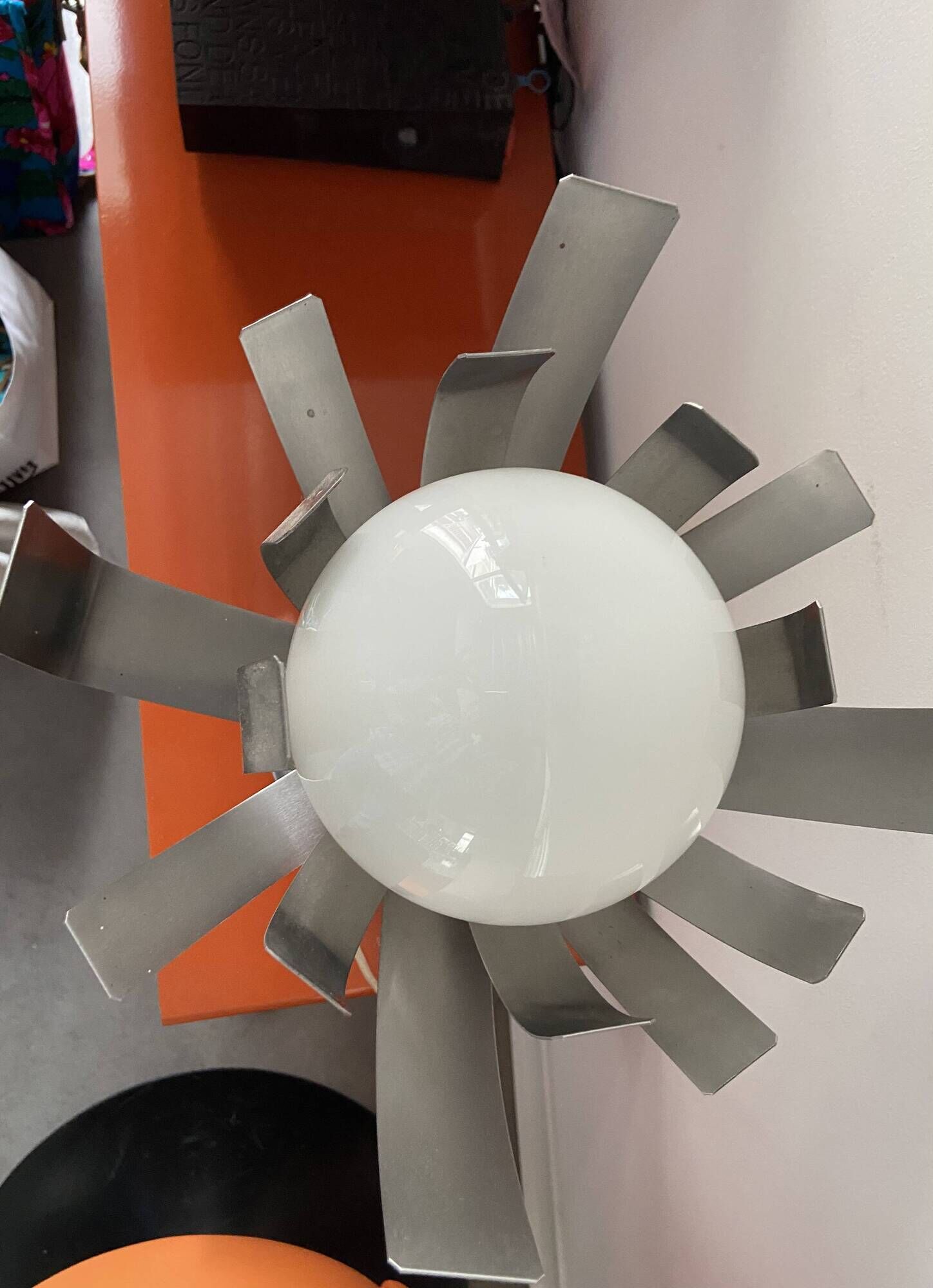 Table lamp