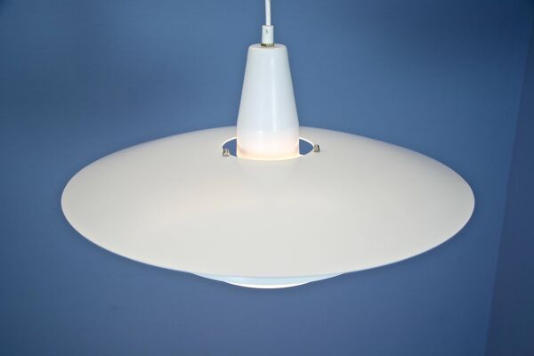 Lampe suspendue danoise en blanc, années 1970