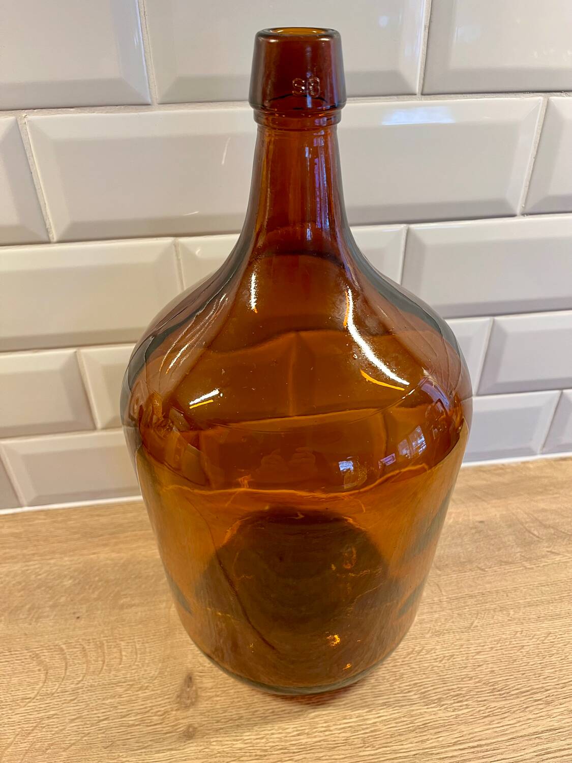 Give me amber Jeanne.