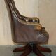 Fauteuil Chesterfield vintage en cuir vieilli