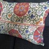 Decorative pillow case in linen and cotton  with suzani prints