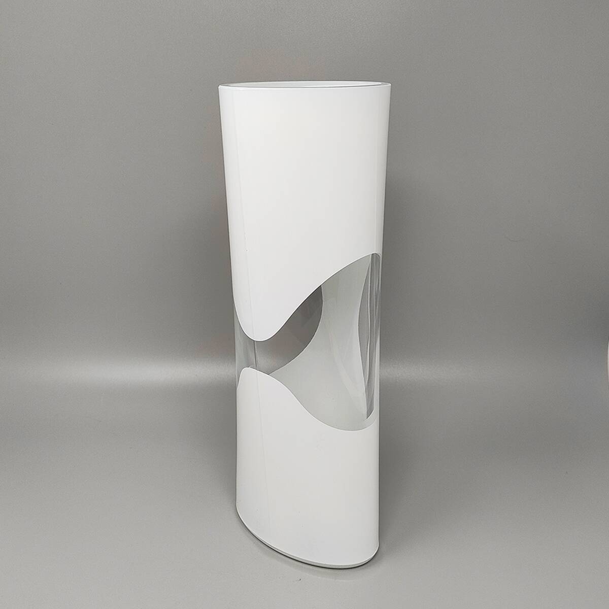 1970s Astonishing White Space Age vase by Linea Glass. Made in Italy