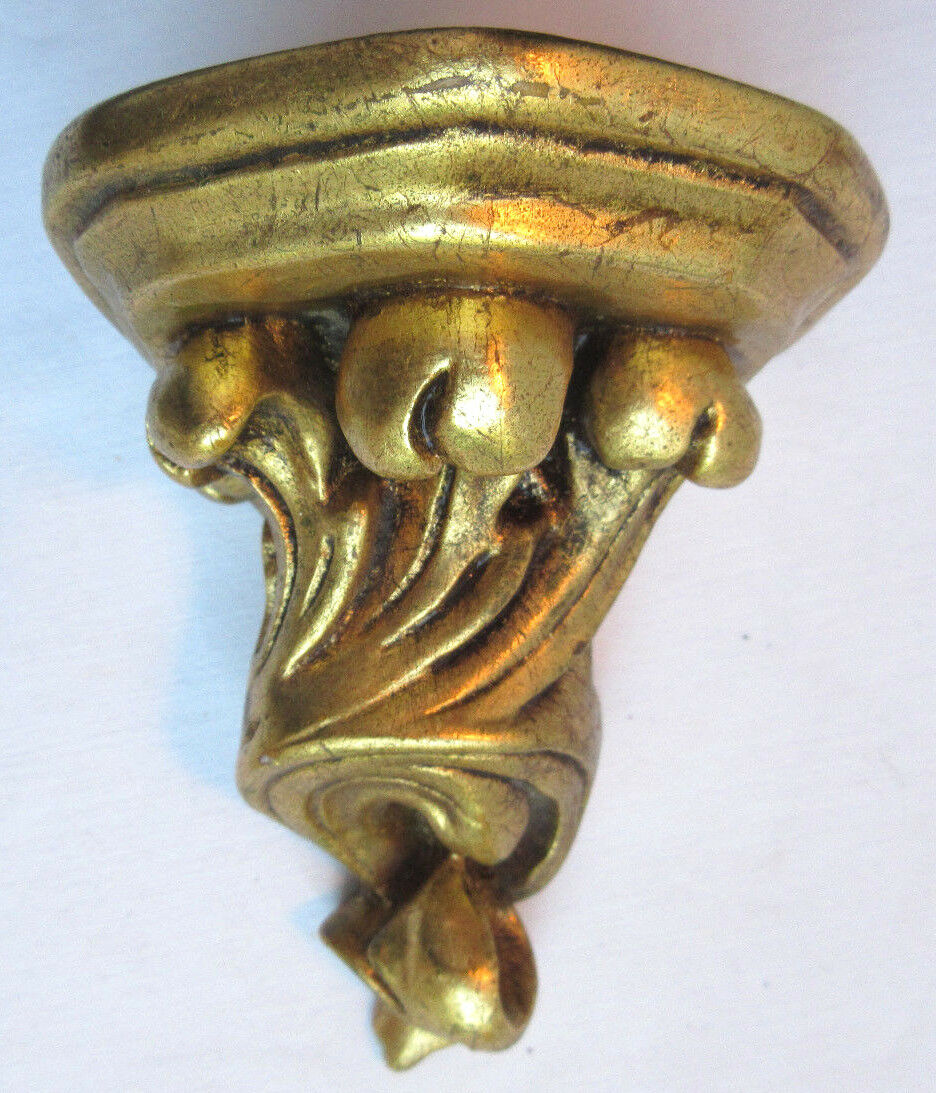 Venetian wall console, sculpted and gilded plaster, Acanthes Napoleon III style