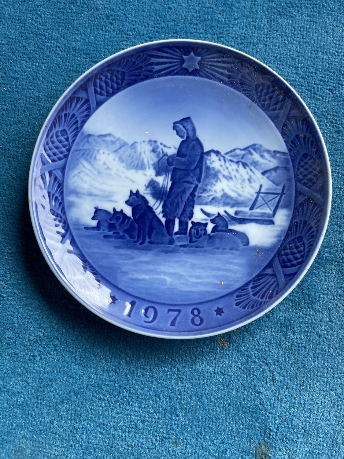Wall plates Christmas Denmark Royal Copenhagen years 72-87