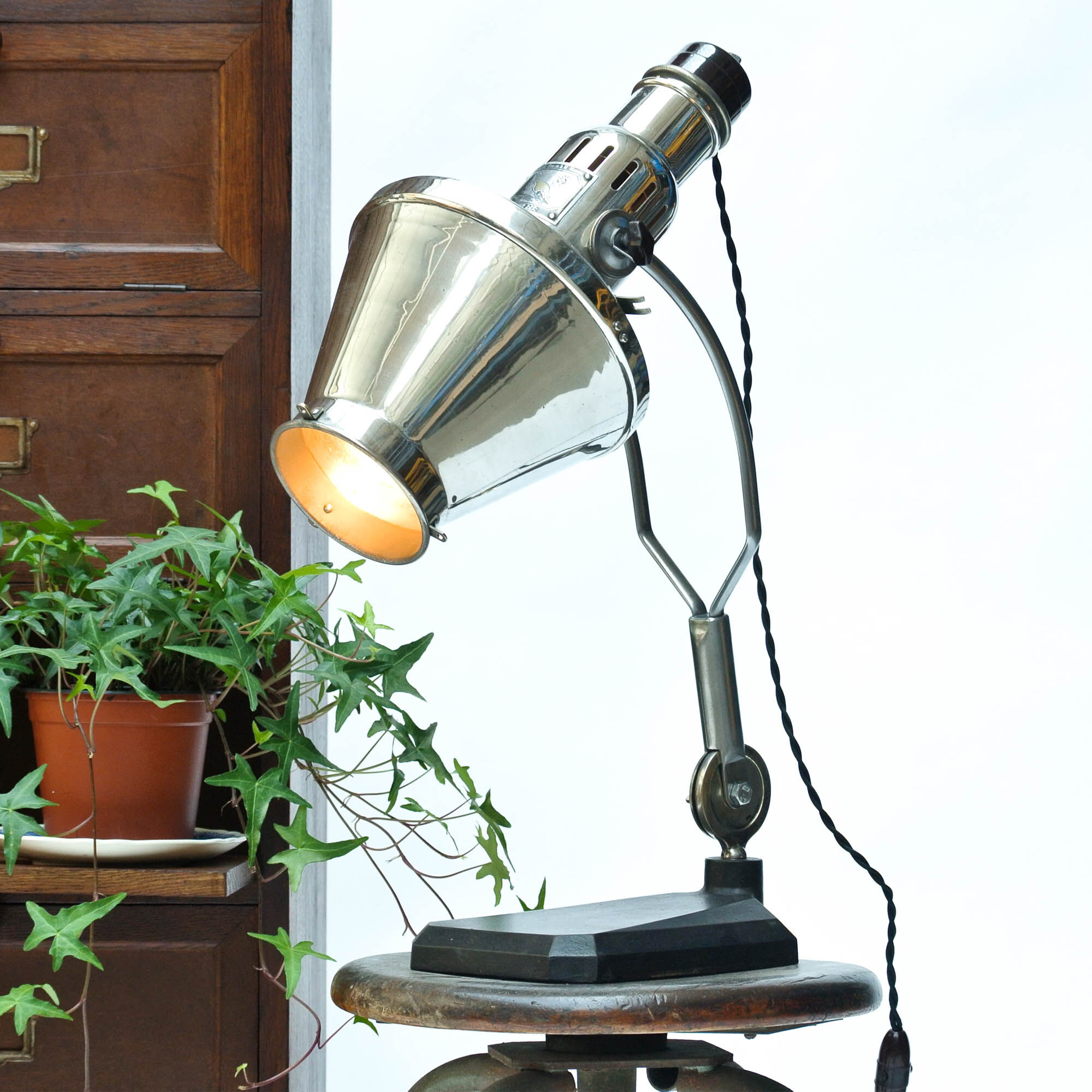 Former medical lamp Hanau brand