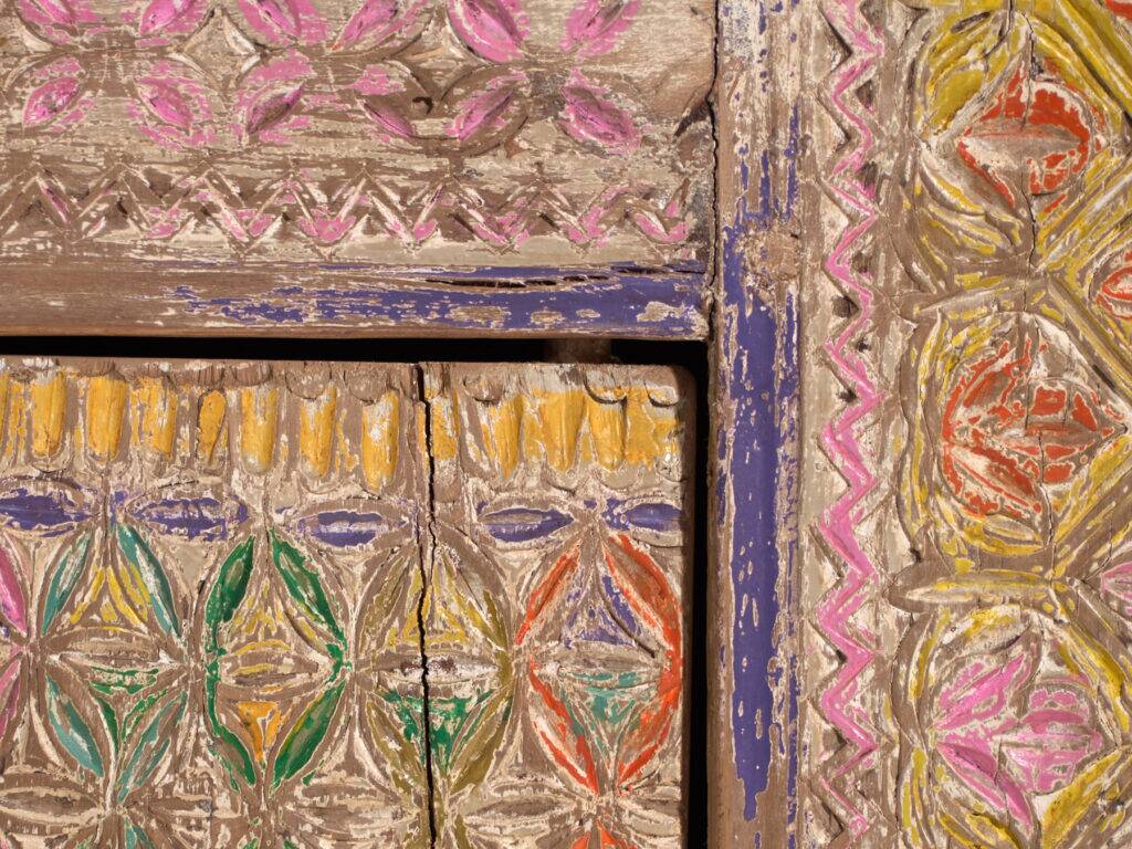 Antique polychrome carved low cabinet in pine – Xinjiang, circa 1900