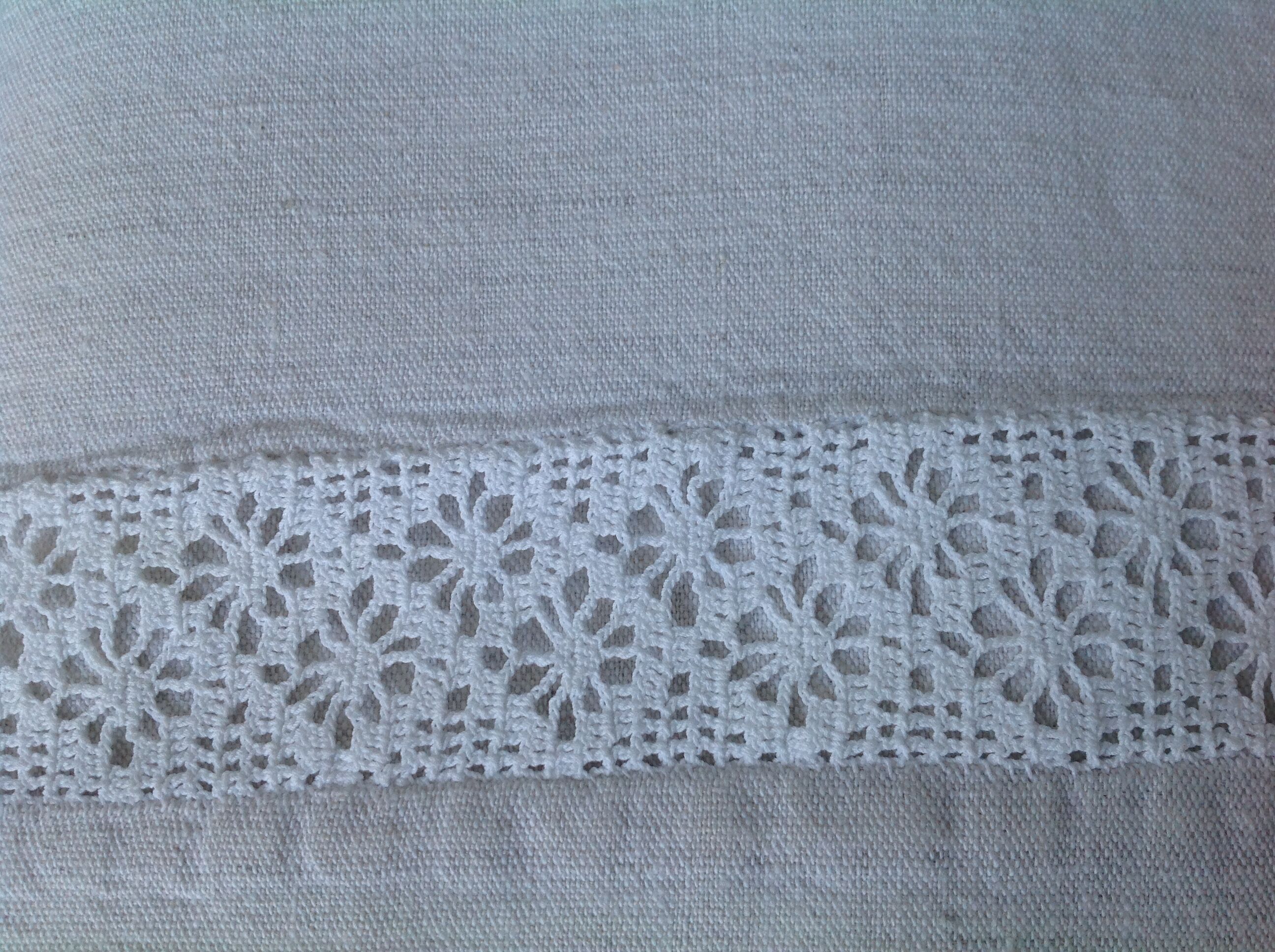 Lin sheet, embroidered and hand crocheted - 200 x 260 cm