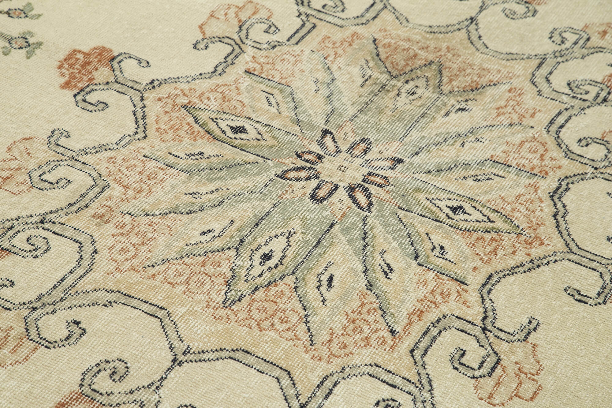 Hand-knotted turkish beige carpet 153 cm x 265 cm