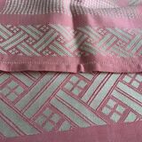 Pink jacquard dinner service