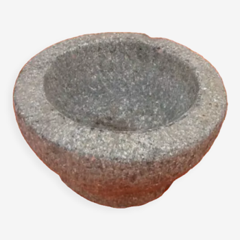 Mortier XIXème taillé main, non poli pierre de granit