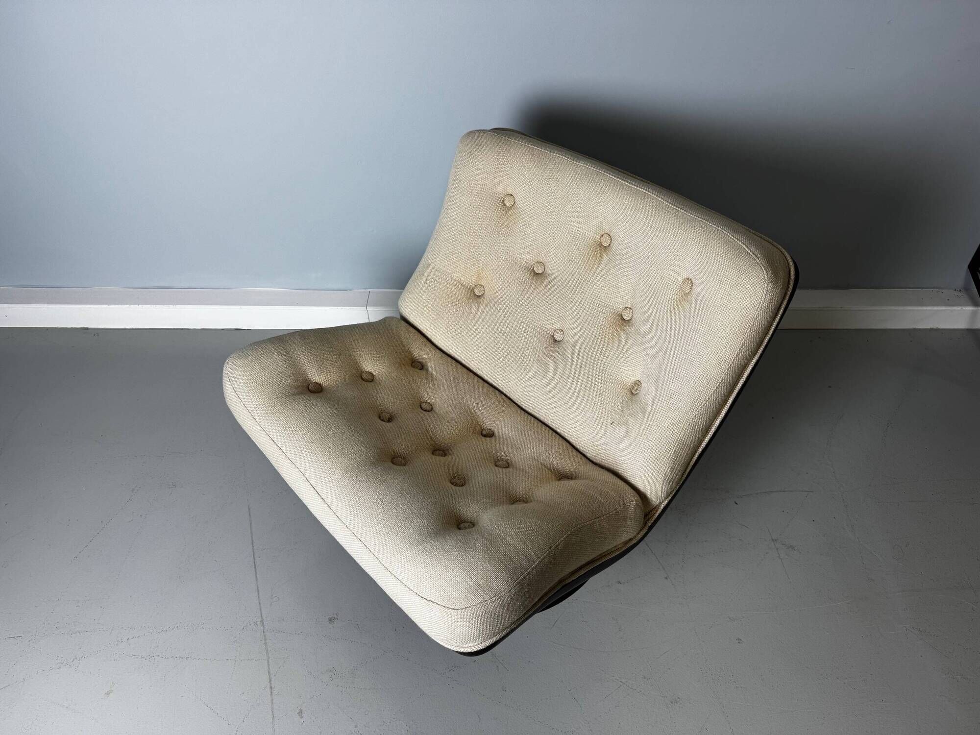 Artifort F976 swivel chair by Geoffrey Harcourt for Artifort
