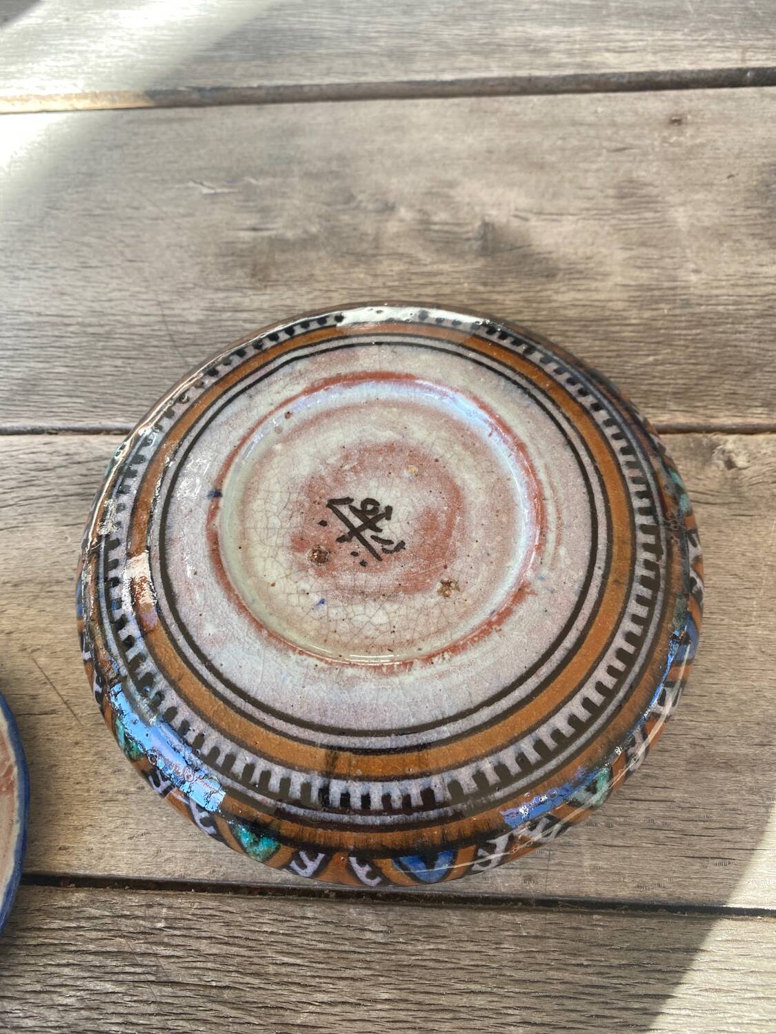 Ceramic pot with lid