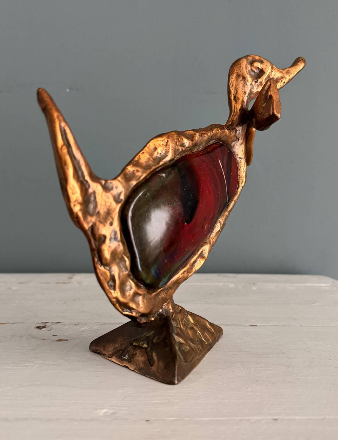 Duck with a bow tie, original sculpture by Yves LOHÉ
