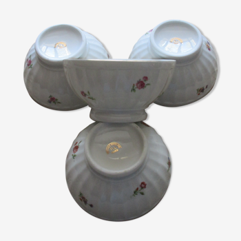 Lot de 4 bols a fleurs en porcelaine