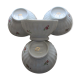 Lot of 4 bowls with porcelain flowers