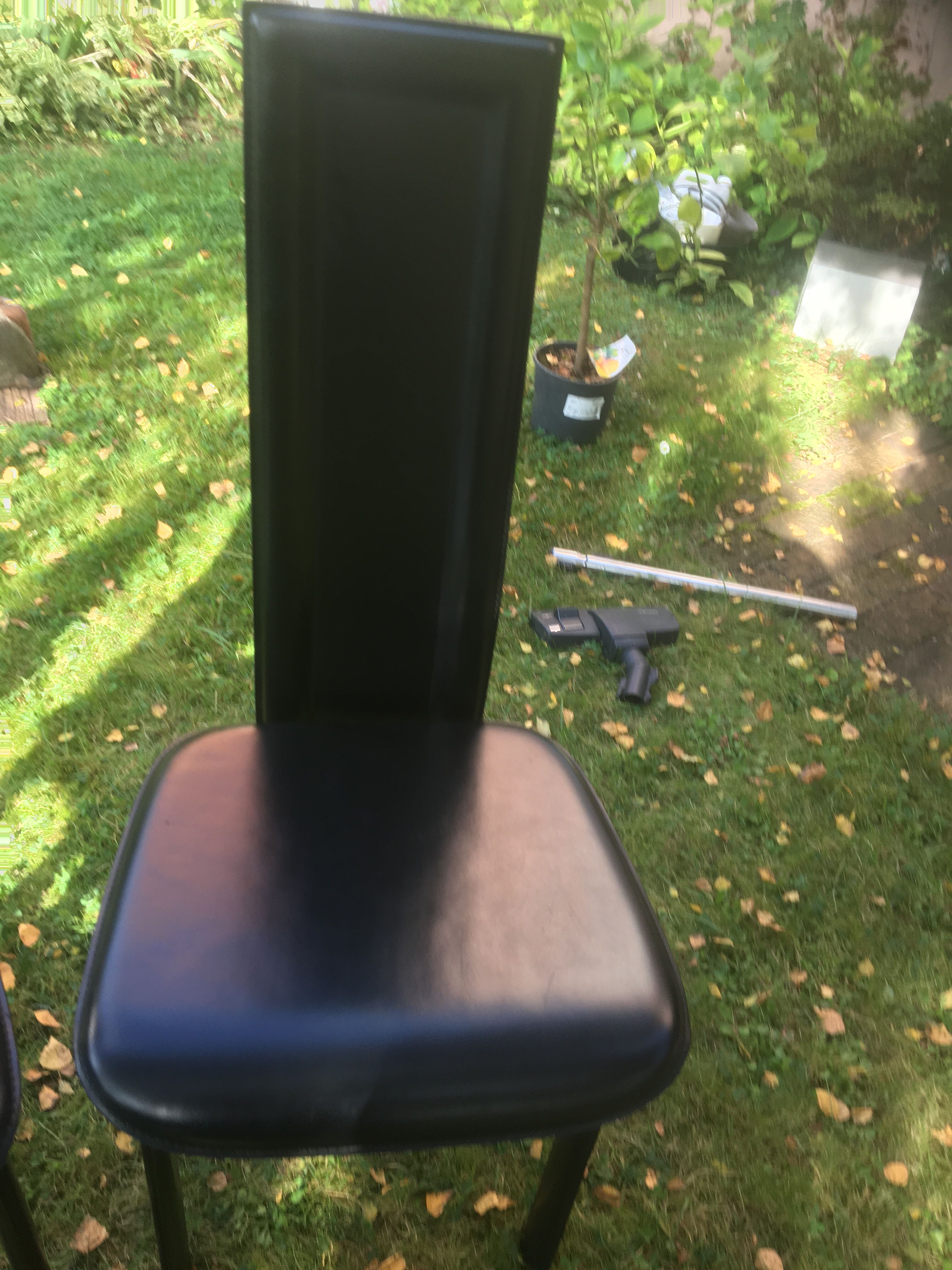 Set of 6 Chairs Arta Roset Line in Black Leather