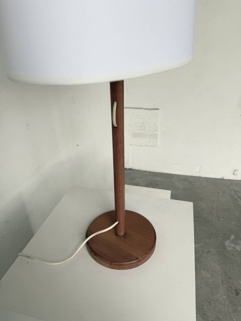 70s oak wood table lamp