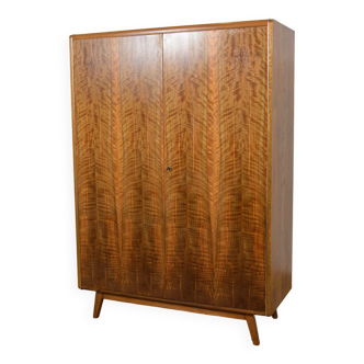 Armoire Ash & Walnut par Bohumil Landsman pour Jitona, années 1960