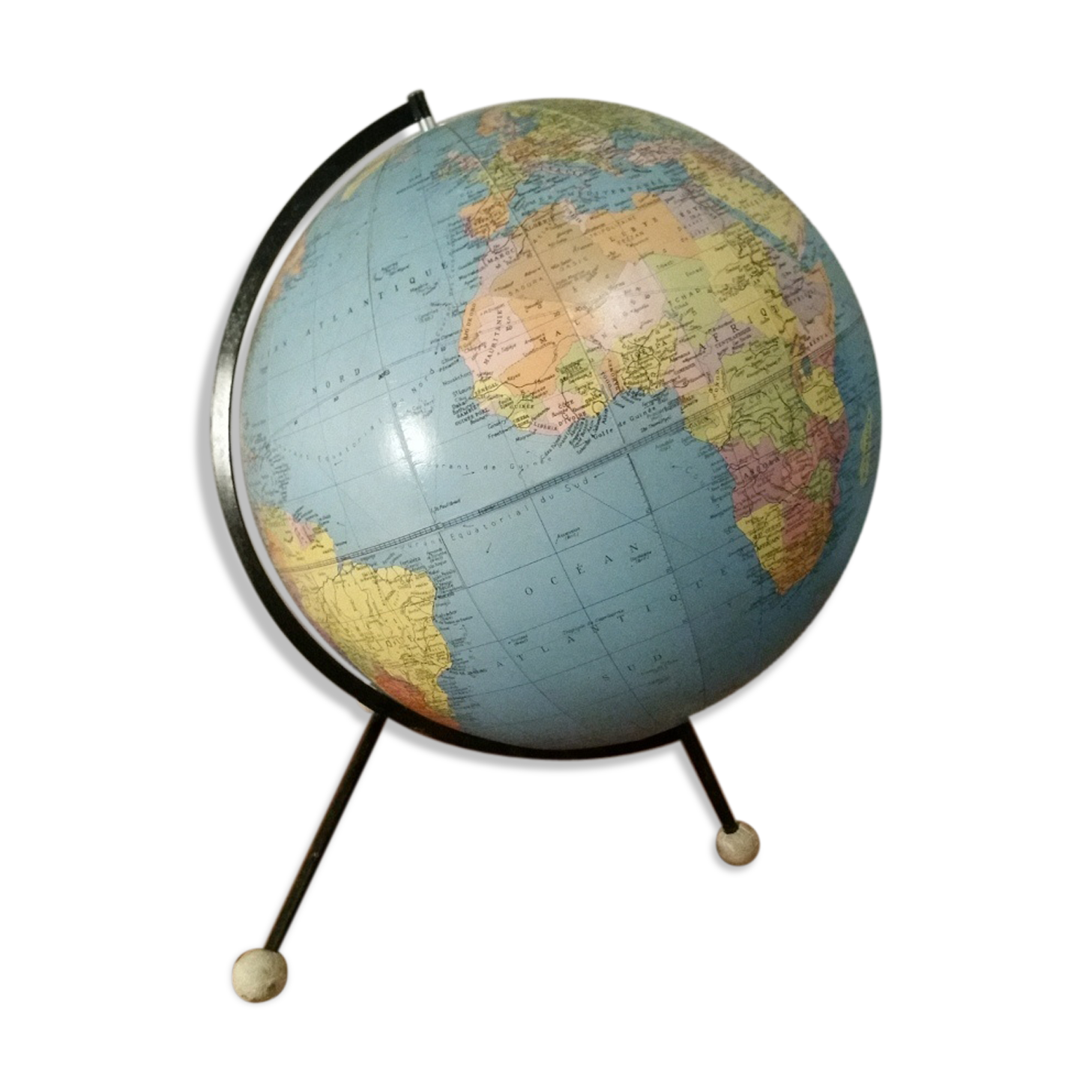 Terrestrial globe