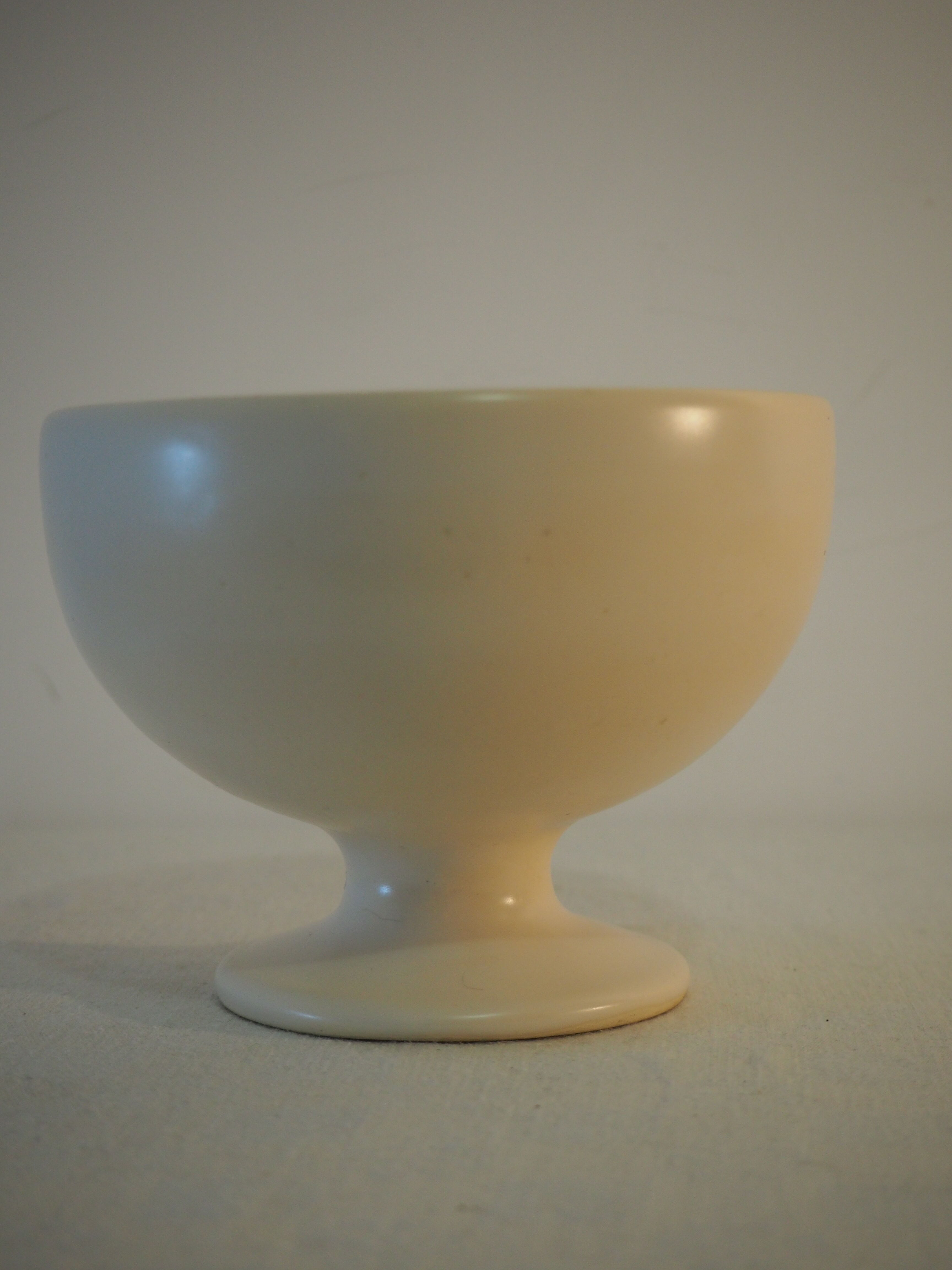 Ceramic cup 1950 white and pink