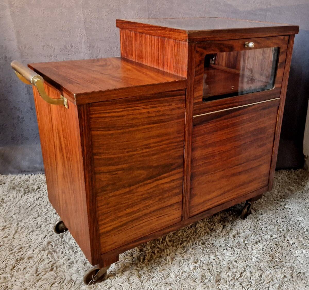 Art Deco mobile dessert bar