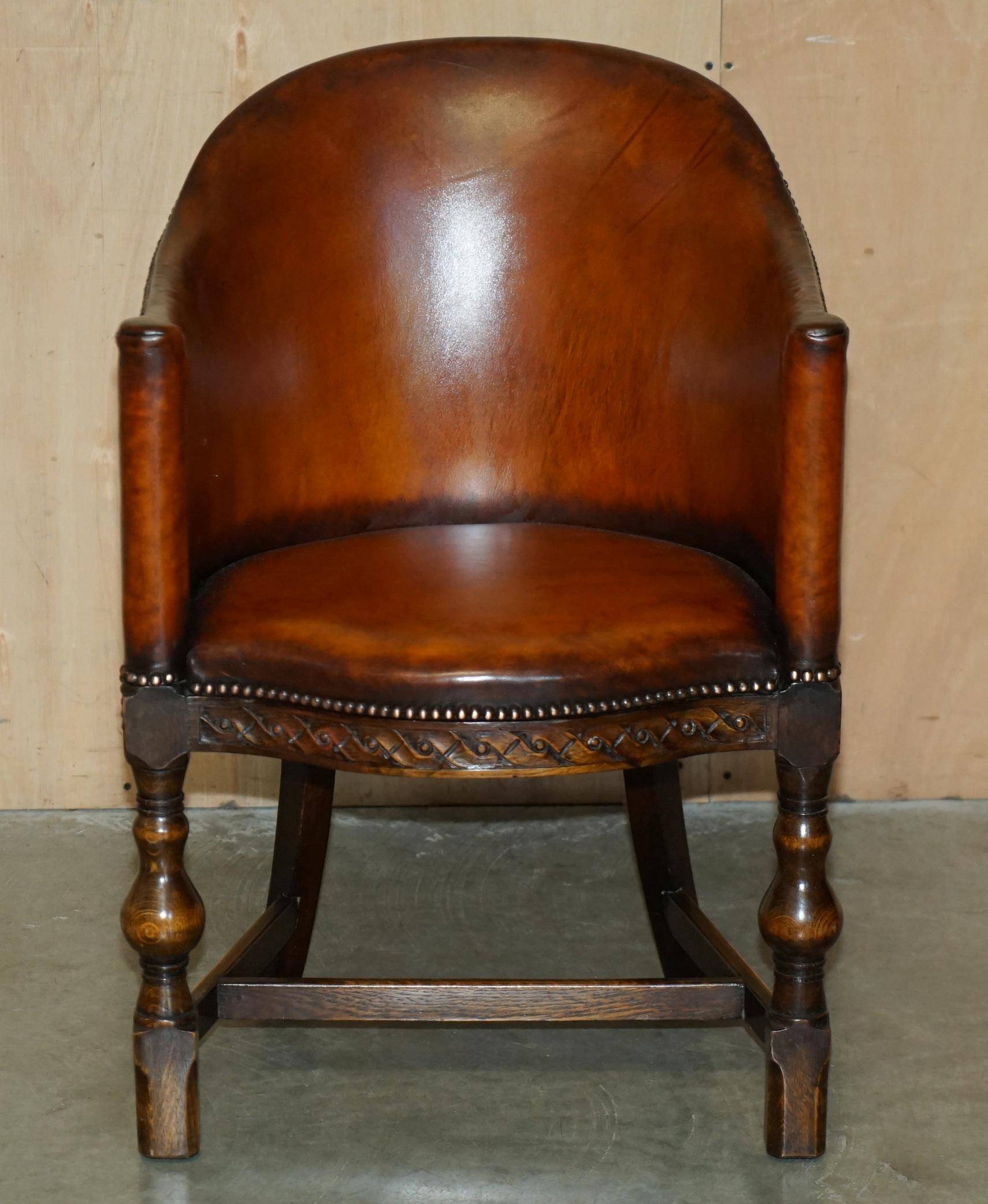 Fauteuil de bureau Édouardien 1910 en cuir et chêne sculpté