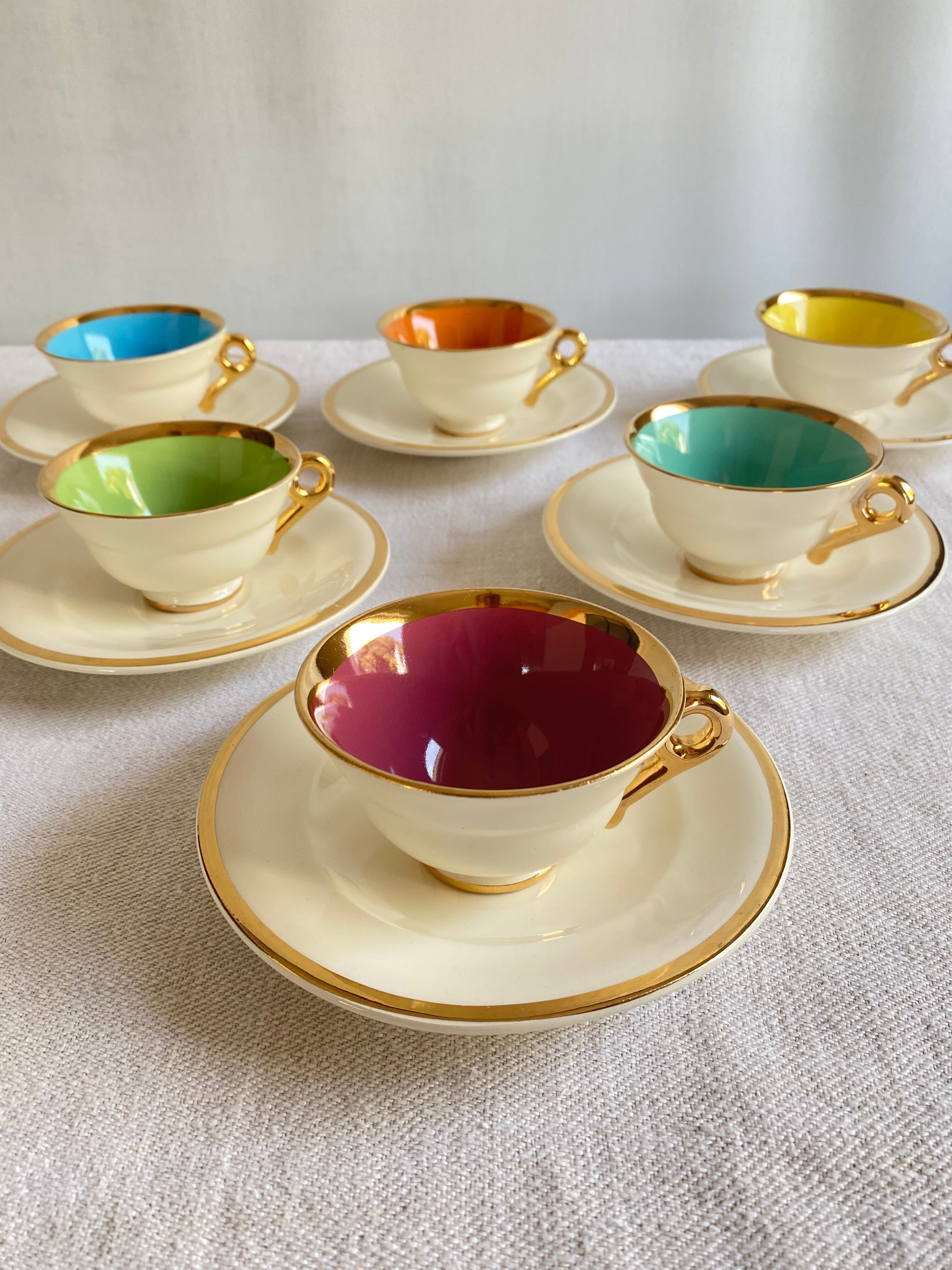 Multicolored Cups Salins