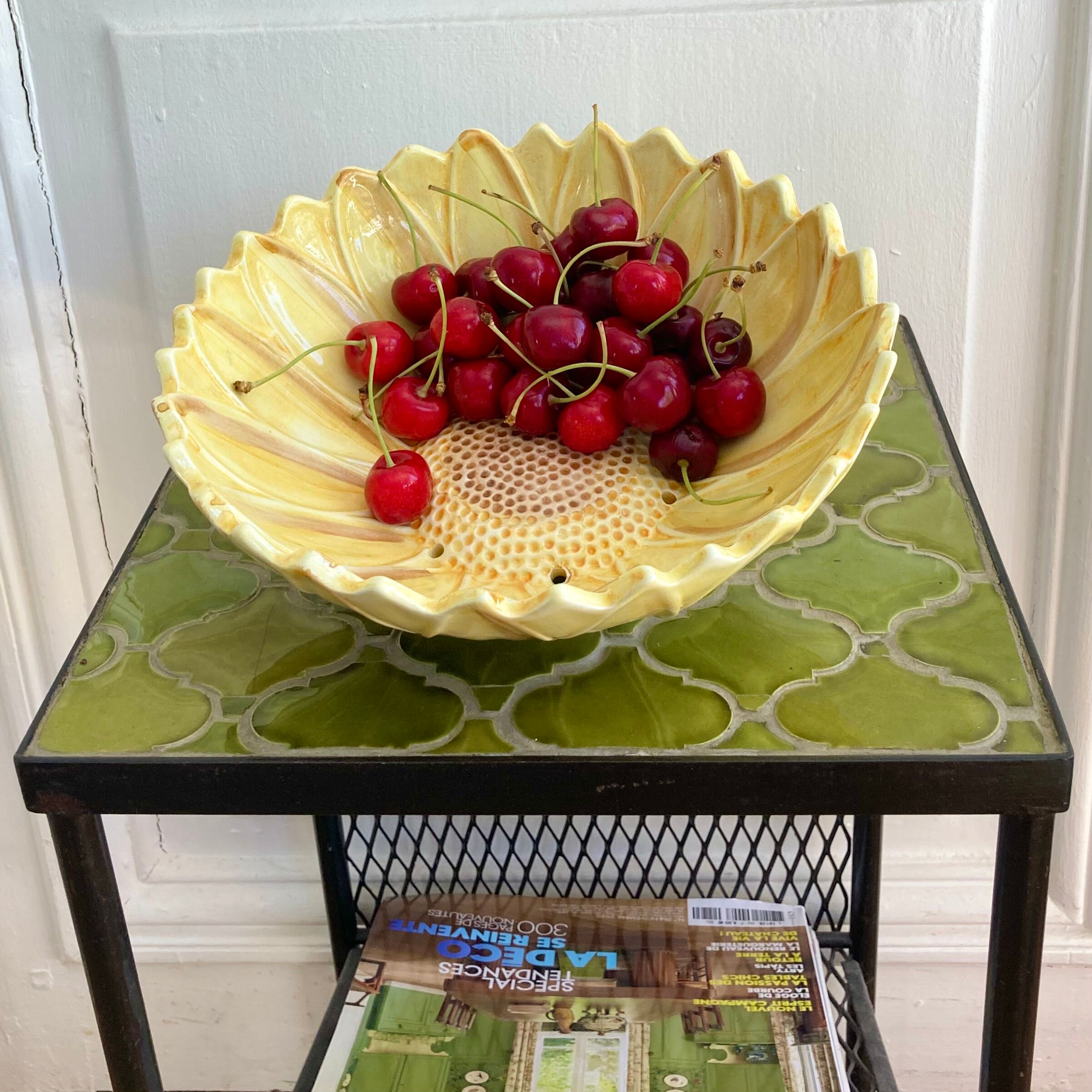 Ceramic fruit drainer