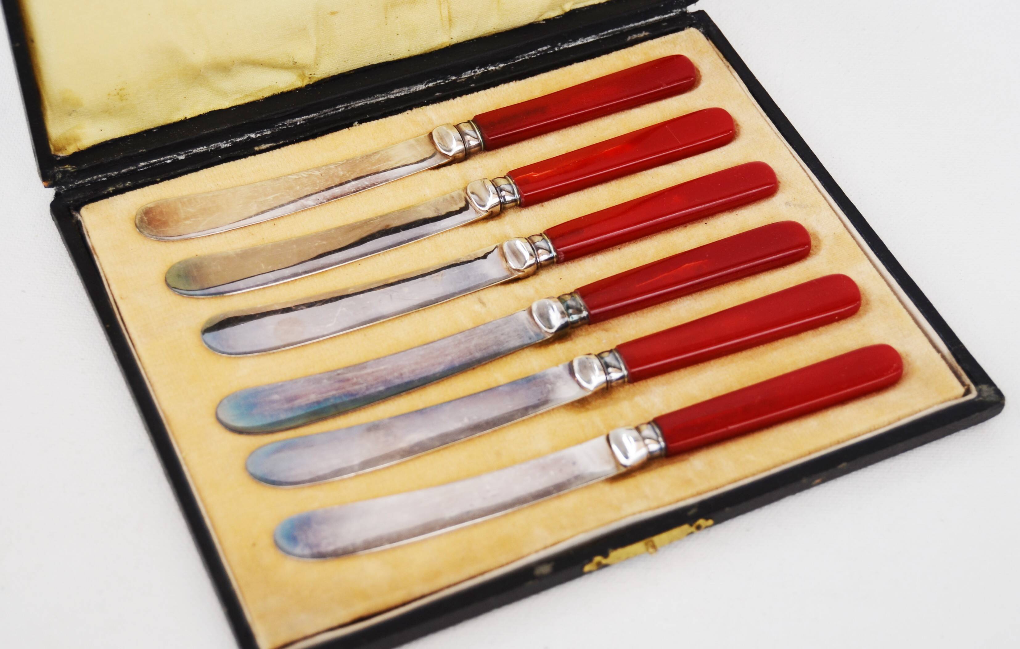 Art Deco Silver Plated Cased Butter or Breakfast Knifes