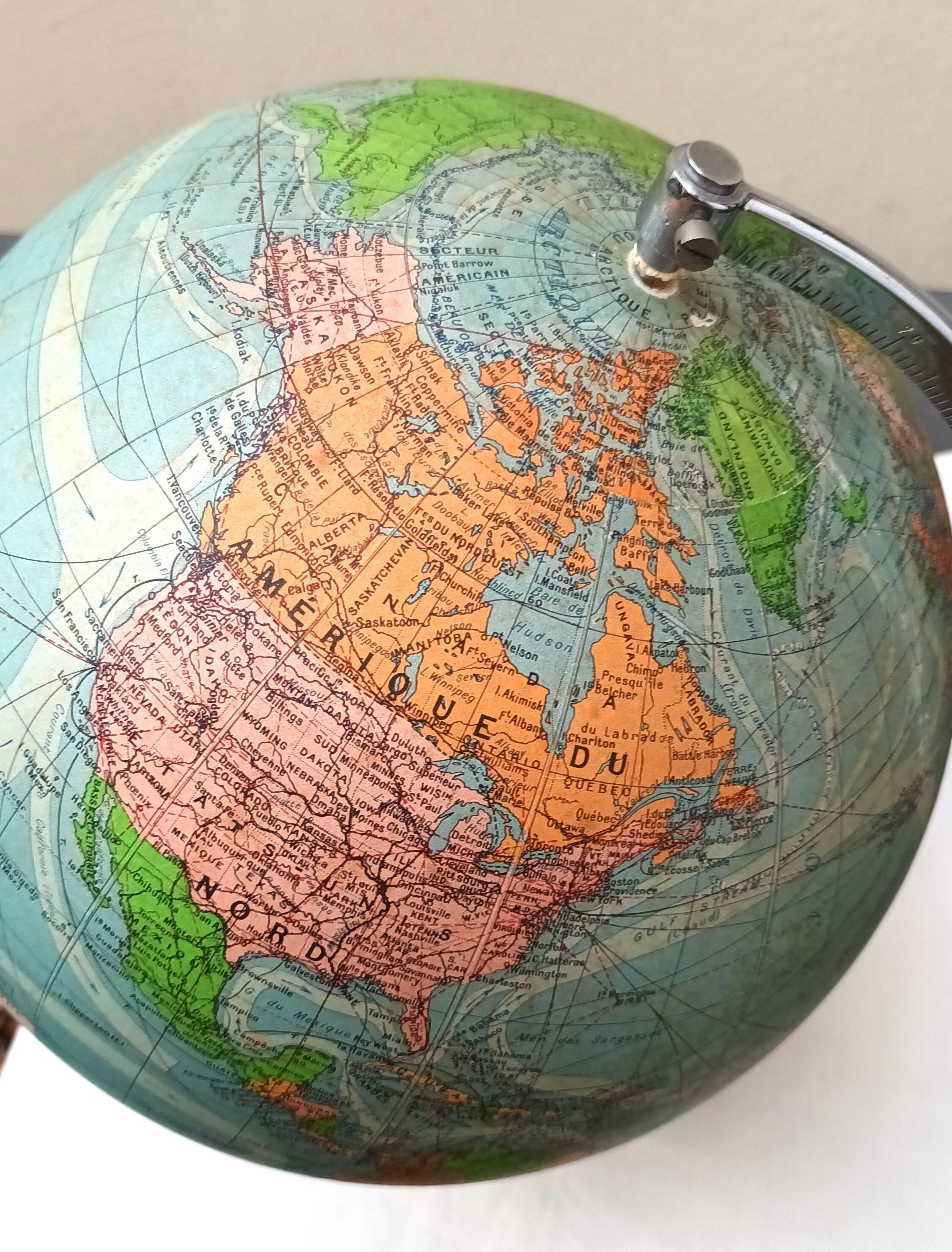 Illuminated terrestrial globe Perrina from the 1950s/60s.