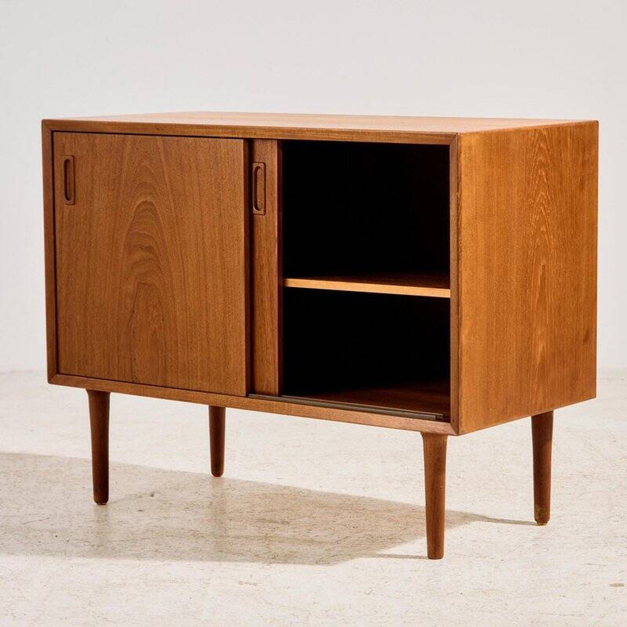 Buffet en teck de Lyby Møbler, années 1960.