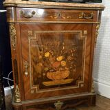 Support furniture in precious wood marquetry, richly decorated with floral marquetry.