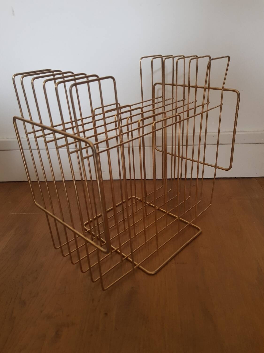 Magazine rack or vinyl rack