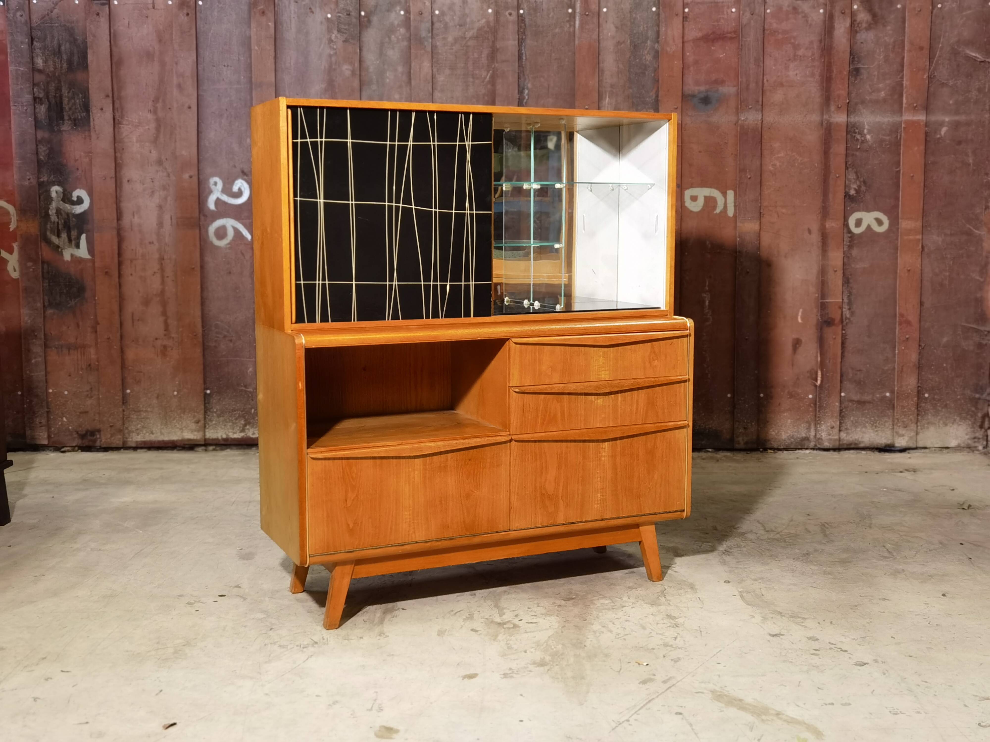 Buffet U372/386 by B Landsman and H Nepožitek for Jitona Soběslav