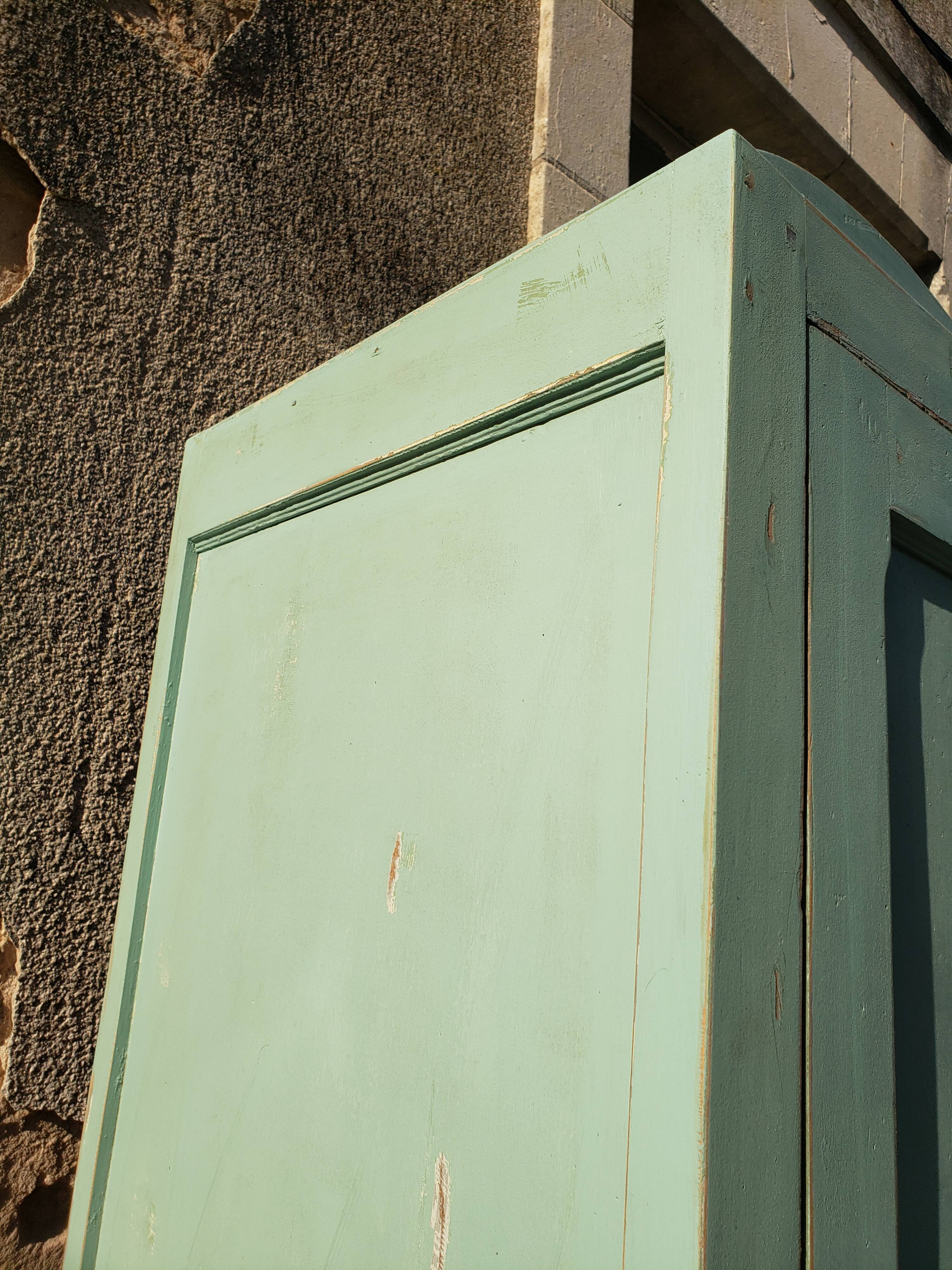 Parisian wardrobe patina ancient mint