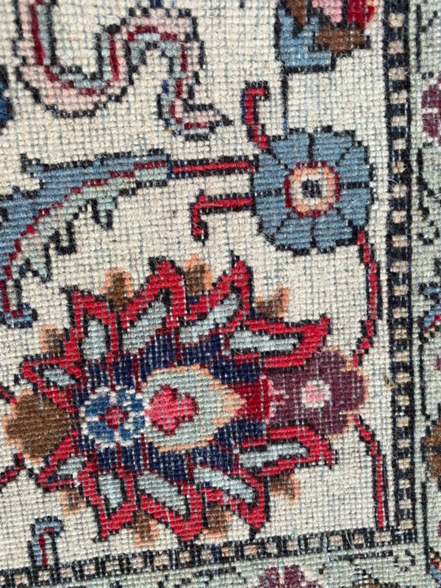Large vintage Persian carpet tabriz 244x344 cm