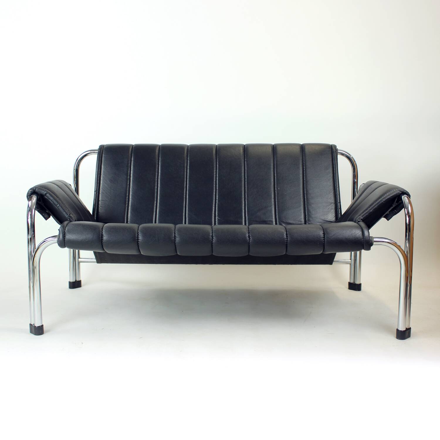 Modernist T 2403 Loveseat By Viliam Chlebo For Kodreta Myjava, Czechoslovak