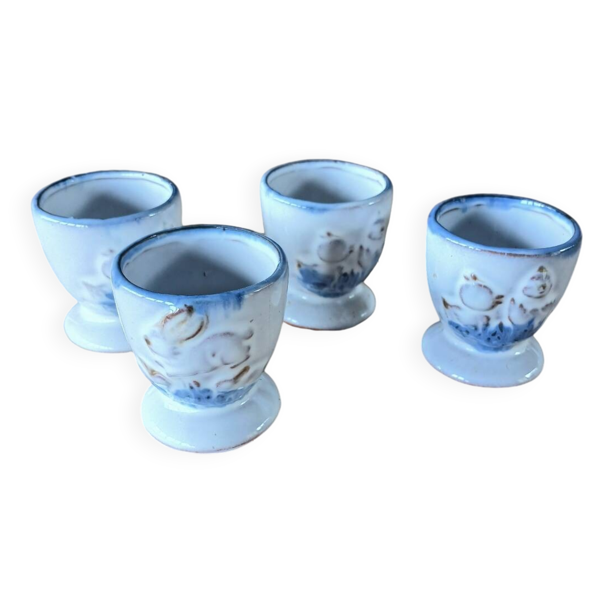 4 ceramic egg cups