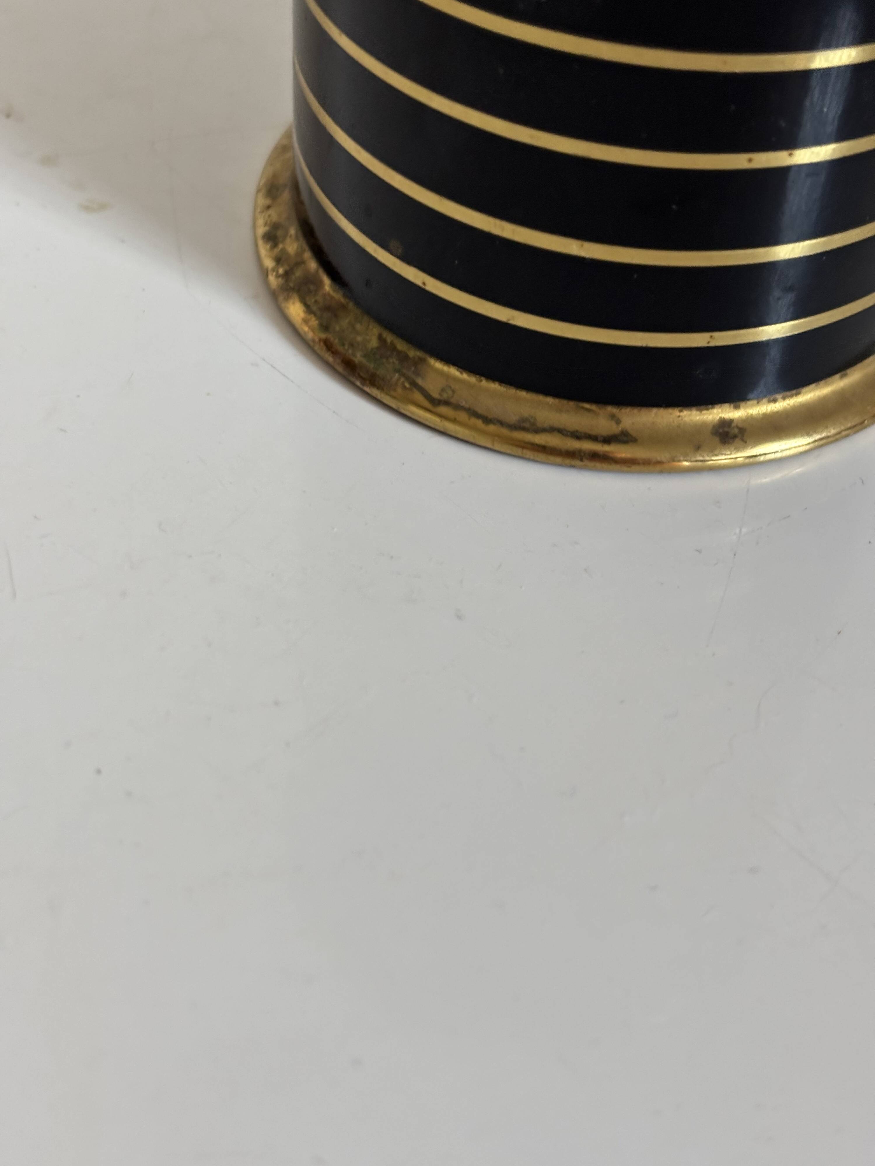 Vintage 1960 black cigarette case with gold stripes - 14 x 7 cm