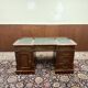 Bureau anglais classique avec incrustations vertes