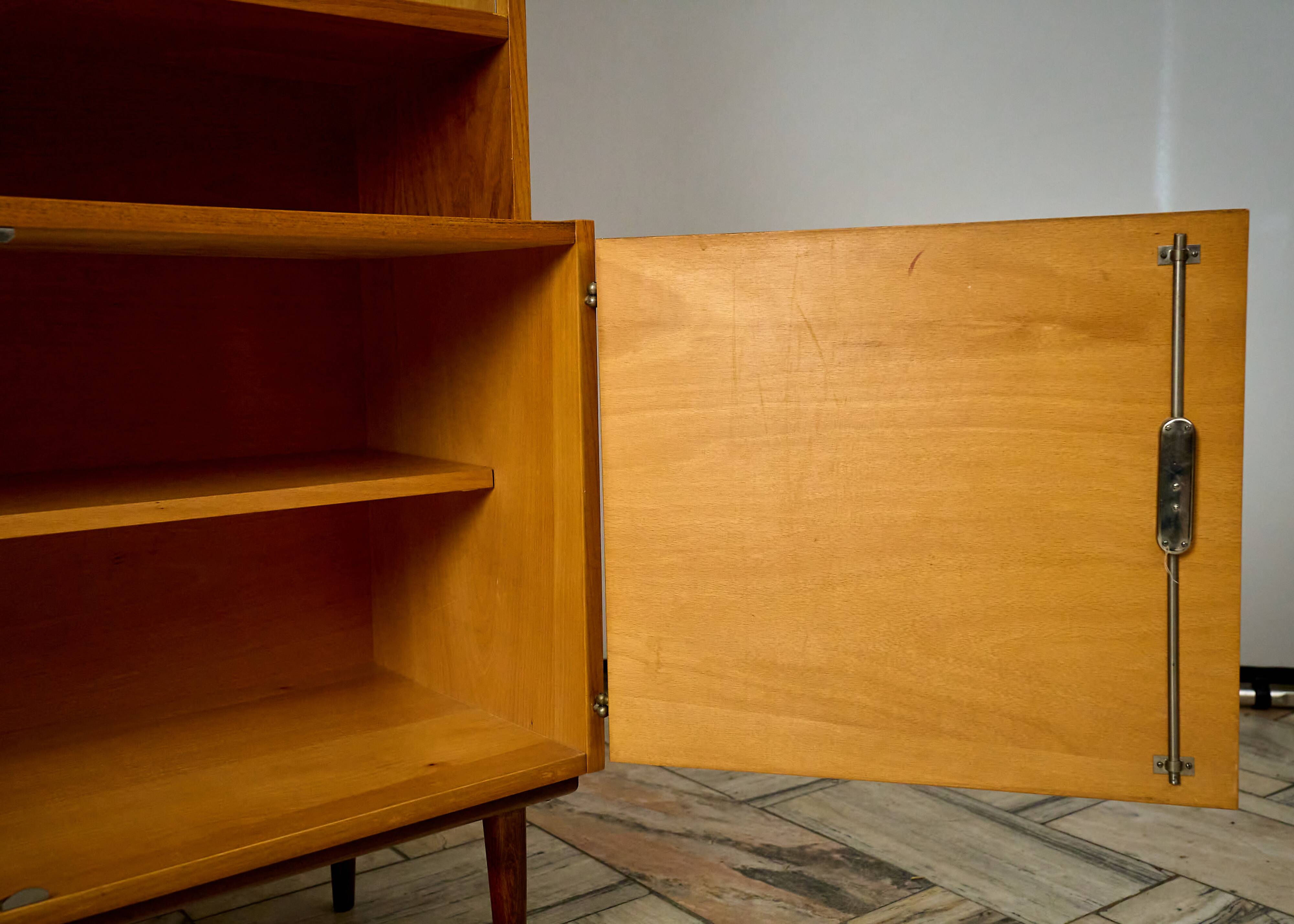 Bibliothèque du milieu du siècle UP-ZAVODY, années 1960, Tchécoslovaquie