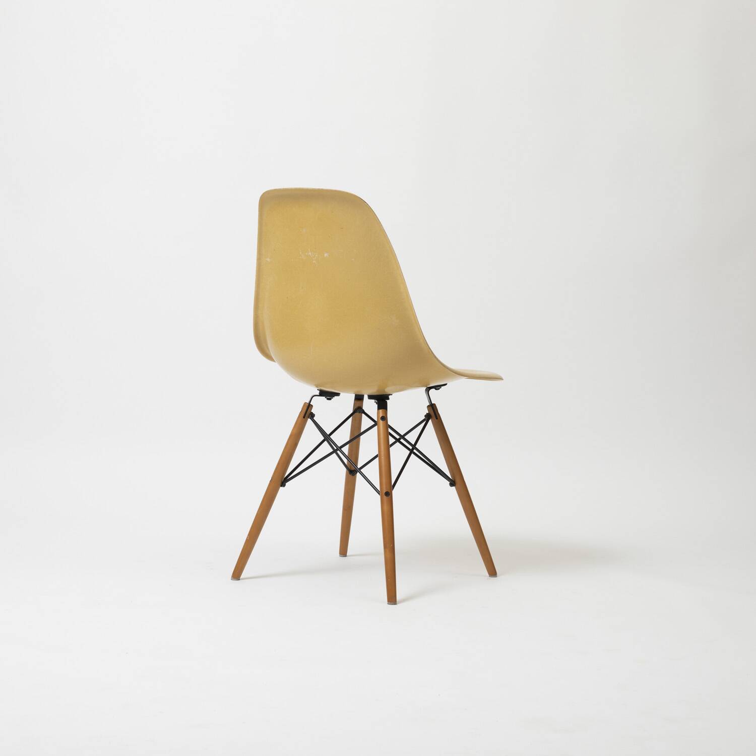 Eames DSW dining chair by Herman Miller, USA, 1972